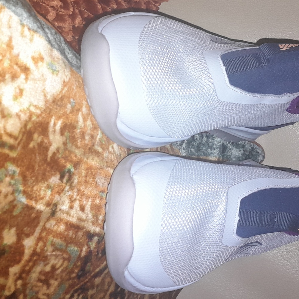🌺AVIA Sneakers - Picture 5 of 8